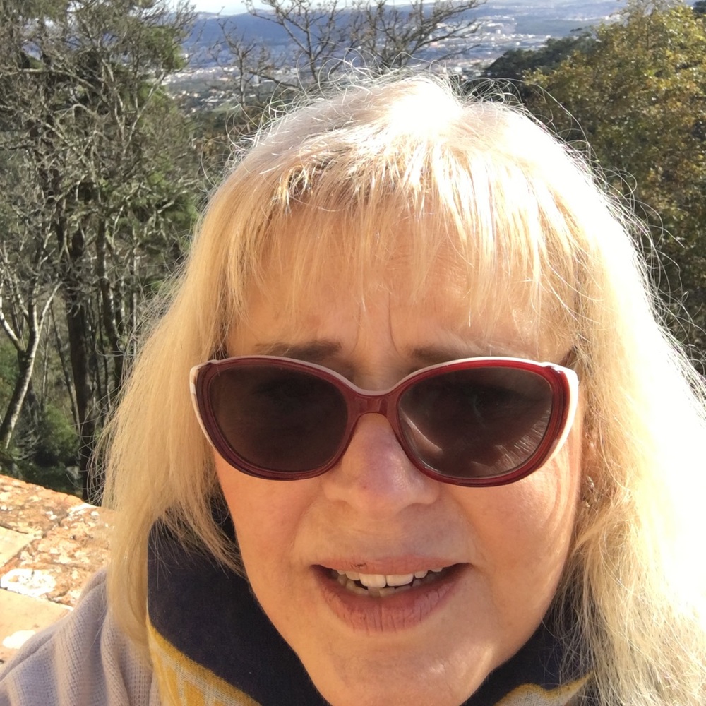 Meet your Posher, Cynthia